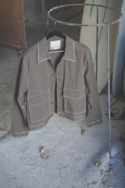 Prospect Cinch Cropped Jacket - Thyme -Style On Boards DSCF3057 db6fa89a 4c12 4cb3 9f0d f49ecb82b297