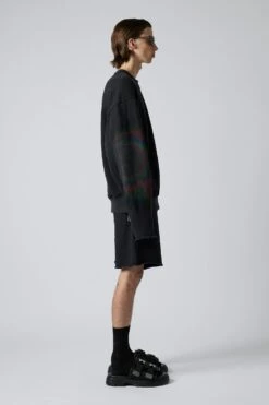 Levels Track Shorts - Black -Style On Boards HS 22AP 1041B VOLUMETRACKSHORTSLEVELSBLACK SIDE f61170d1 5d0f 4775 ac28 6971ab345264