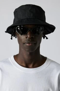 Hybrid Hat 10 Hybrid Hat -Style On Boards HS 22AP 1046 BUCKET HAT HYBRID BLACK FRONT 27918cb8 3e02 4477 86f6 cae2a4085a4e